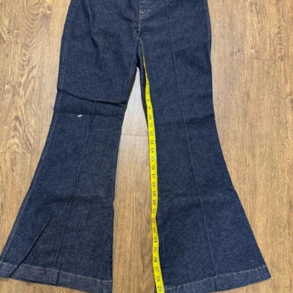 SPANX Pintuck Seamed Leg Flare Jeans in Raw Indigo Size LARGE PETITE - Picture 10 of 11